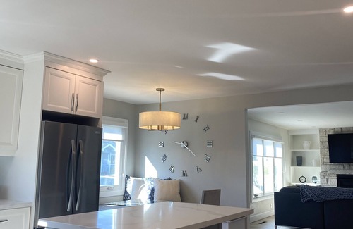 Meaford Casa | Steps away from Georgina bay beach