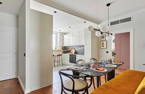 Sorbonne Apartamento | STEPS AWAY FROM ICONIC LANDMARKS- AN IDEAL CHOICE FOR YOUR NEXT PARISIAN GETAWAY