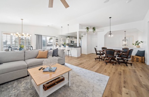 Oceano Casa | Steps Away From Pismo Beach with Poker/Foosball Table/EV Charger/BBQ grill