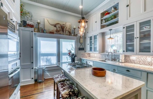 La Grange Casa | Steps away from the sweet LaGrange downtown square