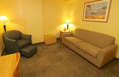 Dam Neck Complejo | Steps away from beach, awesome boardwalk, fun filled shopping and attractions.