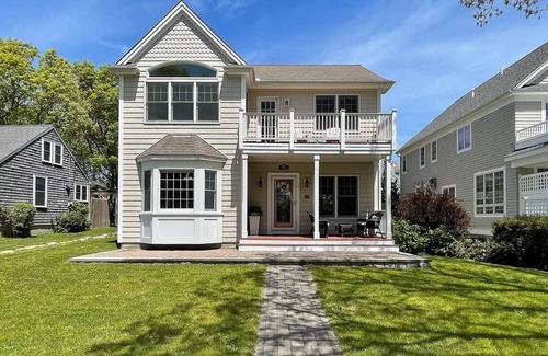 Mashpee Casa | Steps from beach! Recent Remodel!