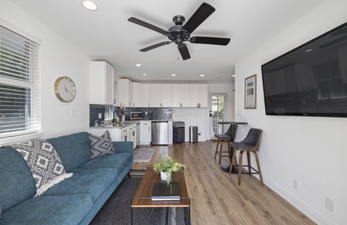 Downtown West Palm Beach Cabaña | Steps from Downtown West Palm Beach