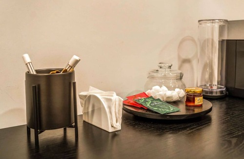Stroudsburg Apartamento | Modern Escape Steps from Downtown Stroudsburg