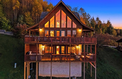 Wolf Laurel Casa | Steps from Hatley Pointe - Short drive to downtown Asheville!