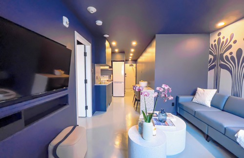 Shaughnessy Village Apartamento | Steps from Sainte-Catherine St.