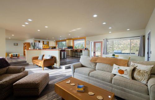 Terrebonne Casa | Steps from Smith Rock in Prime Location