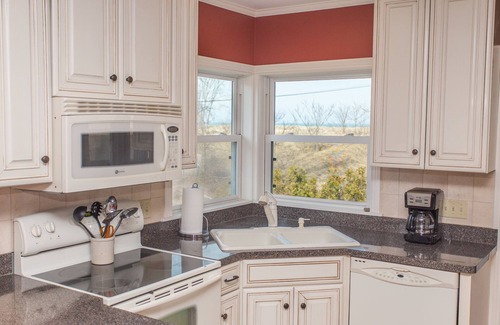 Michigan City Casa | Recuerdos familiares, pasos a la playa, recientemente remodelados, totalmente equipados