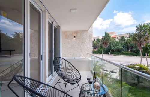 Akumal Condominio | Steps from the Beach Garden Condo