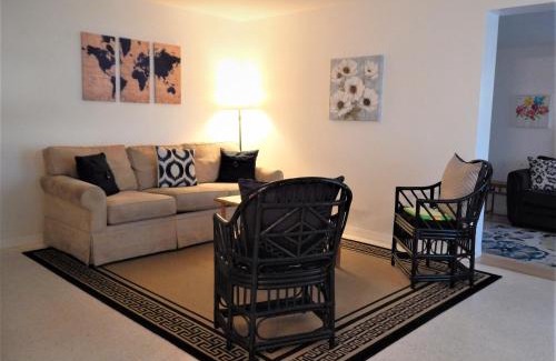 Holmes Beach Casa | Steps from the Gulf of Mexico II