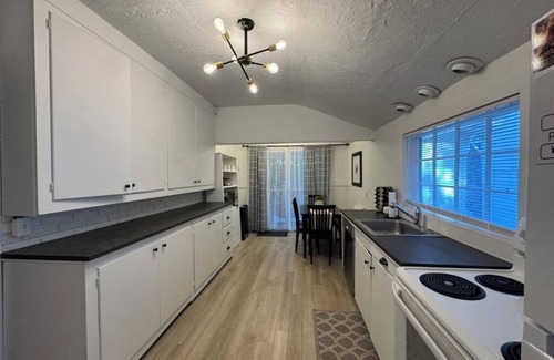 McMinnville Casa | Evermore Cottage—Minutes to Downtown Mac!