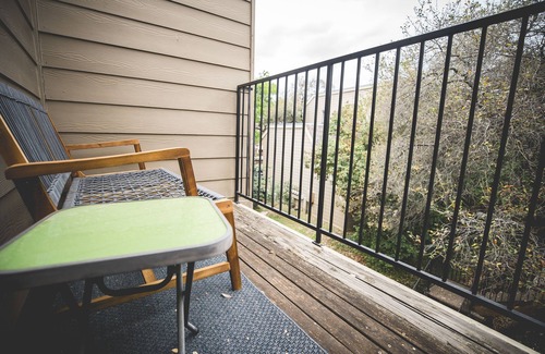 Barton Hills Condominio | Condominio amueblado en el corazón de Austin