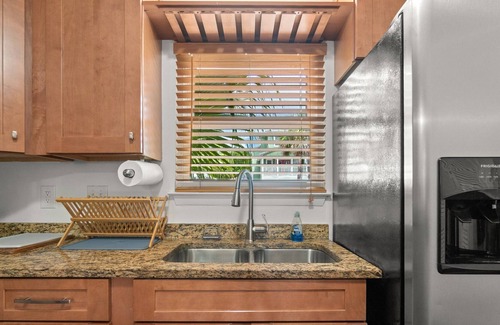 Open Sands Casa | FOURTH OF JULY fun STEPS to beach! Free Grill, Beach Equipment and Parking