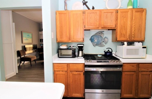 Cape May Point Condominio | Steps to Beach Access and Spacious Pet Friendly Condo