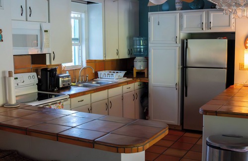 Spanish Wells Casa | Steps to Beach- Kayaks, Paddleboards, Bikes!