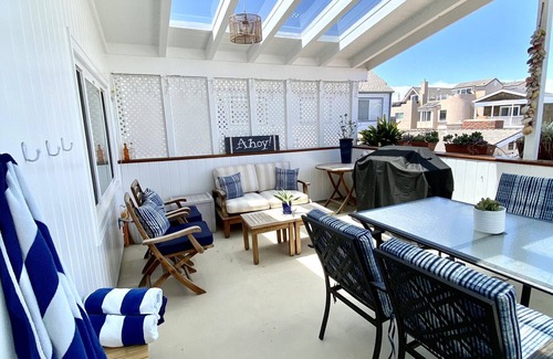 West Newport Casa | Steps to beach, pier, restaurants and shops. Furnished, monthly rental.