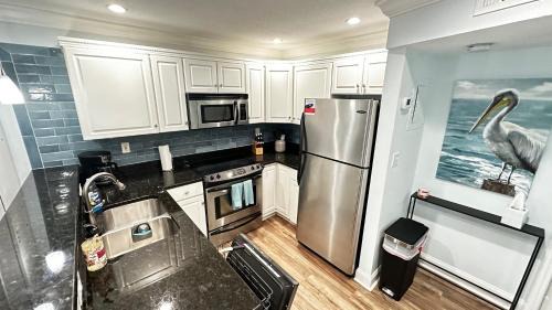 Belle Vista Apartamento | Steps to beach with No Resort Fees and FREE parking 2