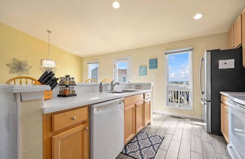 Bethany Beach Casa | Descubre tu propia "Shangrila en la orilla"! Pasos para el Océano y la bahía! VISTAS!