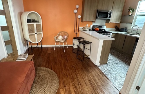 Downtown Los Angeles Villa | Steps to Echo Park, Dodgers Stadium and cool restaurants/cafes/bars