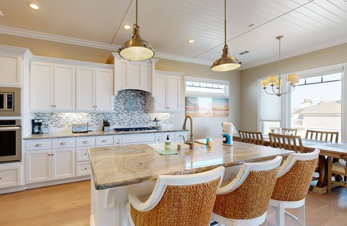 Hollywood Beach Casa | Steps to Hollywood Beach Home with Balcony, Rooftop Terrace & Harbor Views