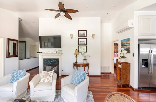 Village of La Jolla Condominio | Steps to La Jolla Cove with Gorgeous Views, Village Living at its Finest!