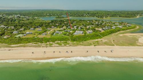 East Orleans Casa | Steps to Nauset Beach Private Yard
