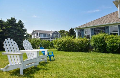 East Orleans Casa | Steps to Nauset Beach Private Yard