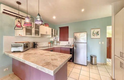 Coco Sunset Hills Condominio | Steps to Pool - 200Mbps Internet - Walk to Beach