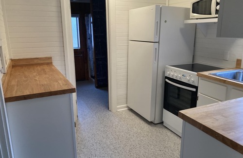 South Yarmouth Cabaña | Steps to private Beach, Golf Course, AC, tandem Kayak for Guests