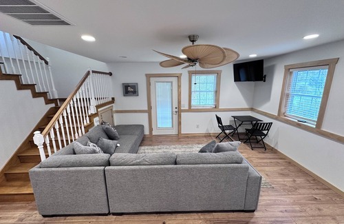 Todd Casa | STEPS TO RIVER mountain view peaceful 3BR + loft house in Todd with WiFi and AC