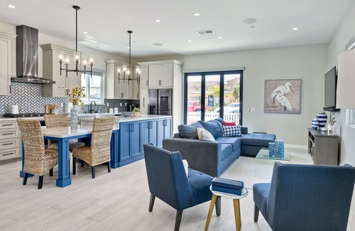 Imperial Beach Condominio | Steps to Sand w/ White Water Ocean Views