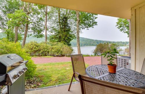 Lake Harmony Apartamento | Steps to Shore Scenic Big Boulder Lake Condo!