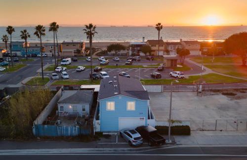 Sunset Beach Casa | Steps to the Beach Firepit Patio Long-Term Sunset Beach Stay Coastal Cove