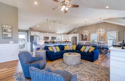 Pine Island Casa | Steps to the beach and loads of community amenities in Pine Island!