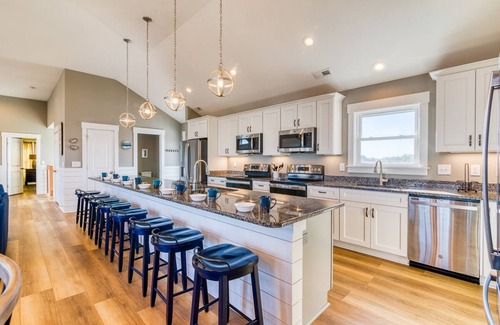 Pine Island Casa | Steps to the beach and loads of community amenities in Pine Island!