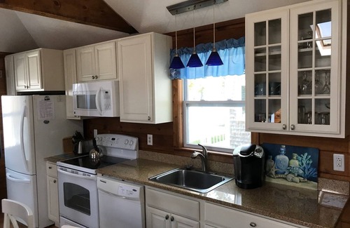 South Yarmouth Cabaña | Cottage * Pasos a la playa (21 de septiembre - 14 de octubre disponibles