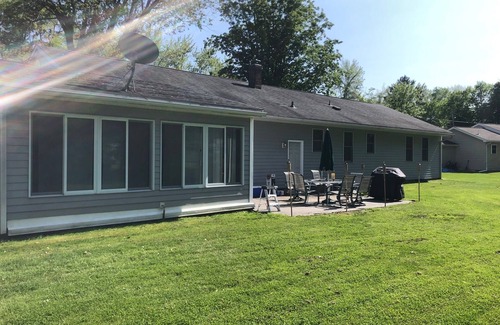 Dunkirk Casa | Pasos a las playas del lago Erie 4BR, 3BA Hermosa casa