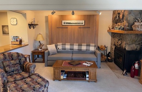 Purgatory Condominio | Steps to the lift. All the comforts of home. Amazing views from both floors!