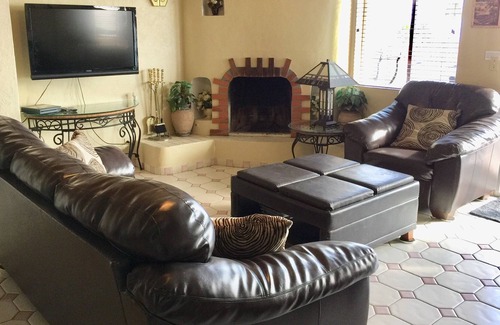 Las Gaviotas Casa | Steps to the Ocean-Big House w / 2 Living Rooms & 2 Kitchens-Great Reviews