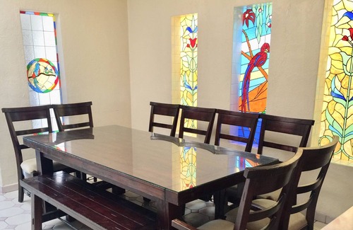 Las Gaviotas Casa | Steps to the Ocean-Big House w / 2 Living Rooms & 2 Kitchens-Great Reviews