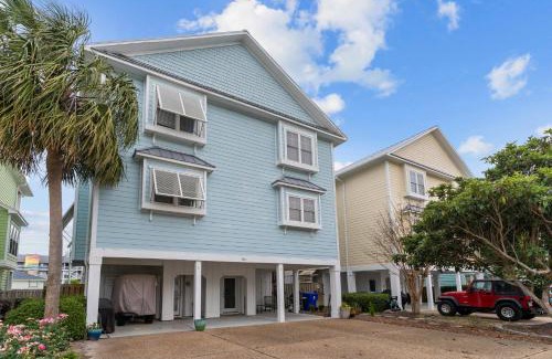 Wilmington Beach Villa | Steps to the Sand in Carolina Beach Sleeps 10 Villa