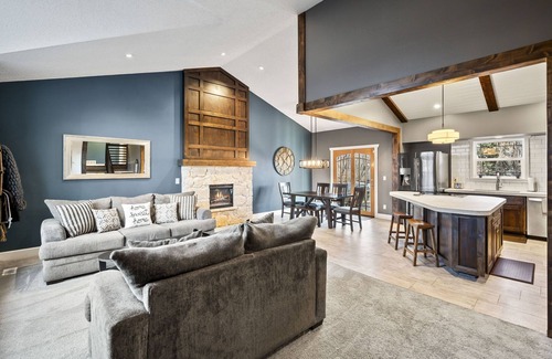 Northeast Colorado Springs Casa | Steps to Trails+Parks+Creek+ More- Your Cozy Cottonwood Creek Casa