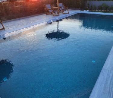 Saronida Casa | Stergiou Luxury Apartments με κοινη πισινα