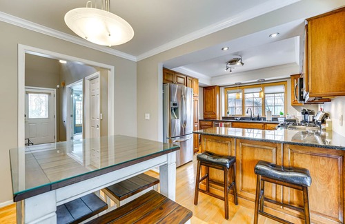 Sterling Heights Casa | Sterling Heights Getaway w/ Fire Pit!