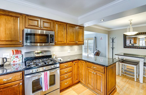Sterling Heights Casa | Sterling Heights Getaway w/ Fire Pit!