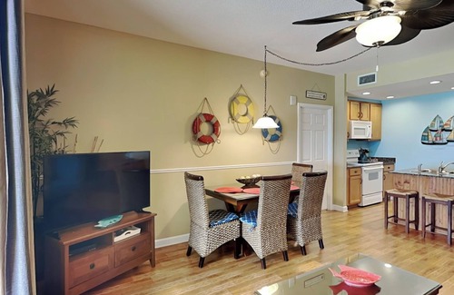 Panama City Beach Condominio | Sterling Reef #106 | Sweeping Gulf View + Resort Amenities