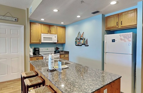Panama City Beach Condominio | Sterling Reef #106 | Sweeping Gulf View + Resort Amenities