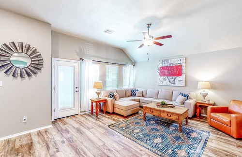 Wellborn Casa | Stewart Road House | House in College Station