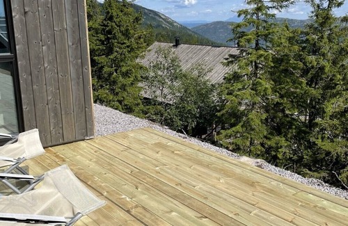 B Cabina | Stilfull Hytte med Jacuzzi og Sauna