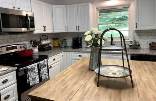 Franklin Casa | Still Heart Hollow Farm: A Leipers Fork Gem